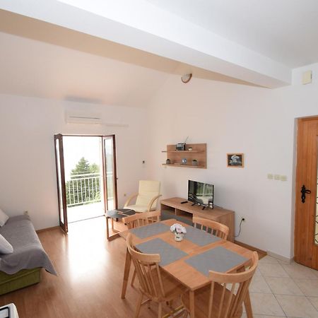 Apartment Duda Starigrad Paklenica Εξωτερικό φωτογραφία