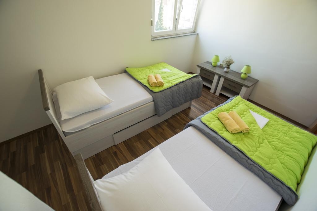 Apartment Duda Starigrad Paklenica Εξωτερικό φωτογραφία